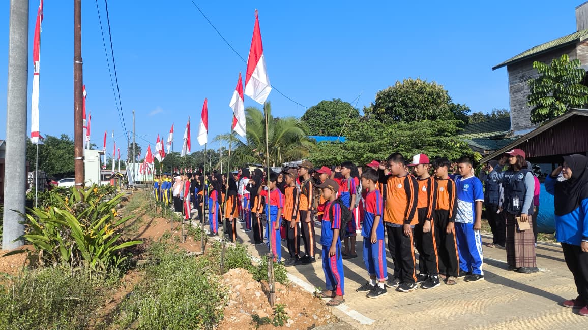 Pemasangan Bendera Merah Putih Serentak di Wilayah Kecamatan Kota Bangun Darat