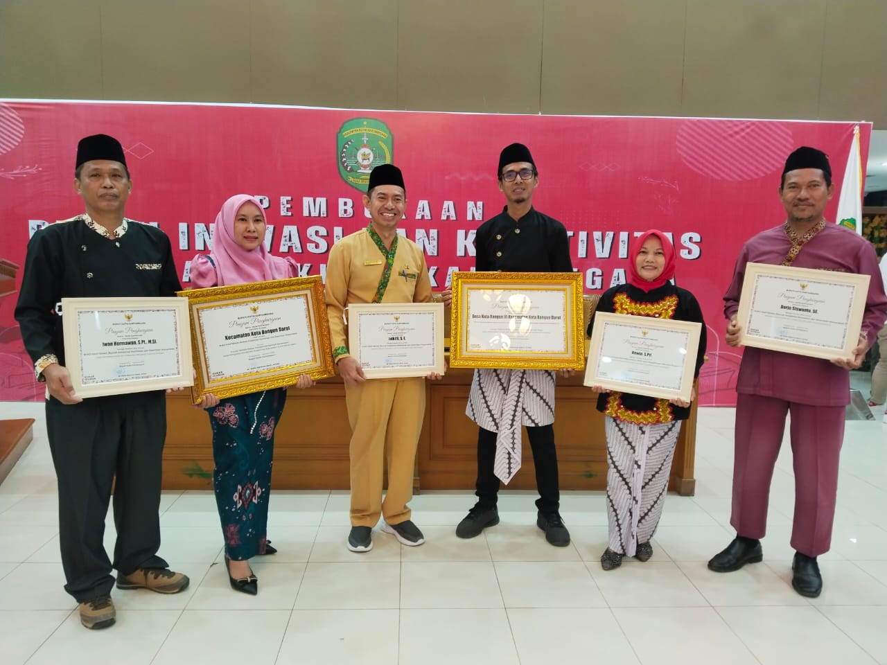 Kecamatan Kota Bangun Darat Raih Penghargaan Inovasi Terbaik pada Pekan Inovasi dan Kreativitas Kukar 2025