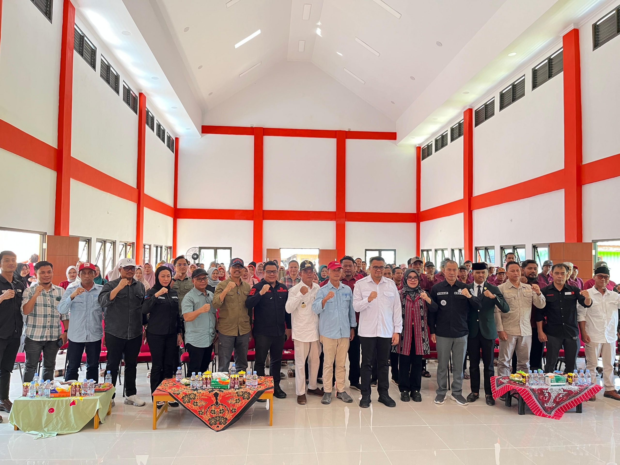 Bupati Kutai Kartanegara Resmikan Gedung Balai Pertemuan Umum Desa Sari Nadi