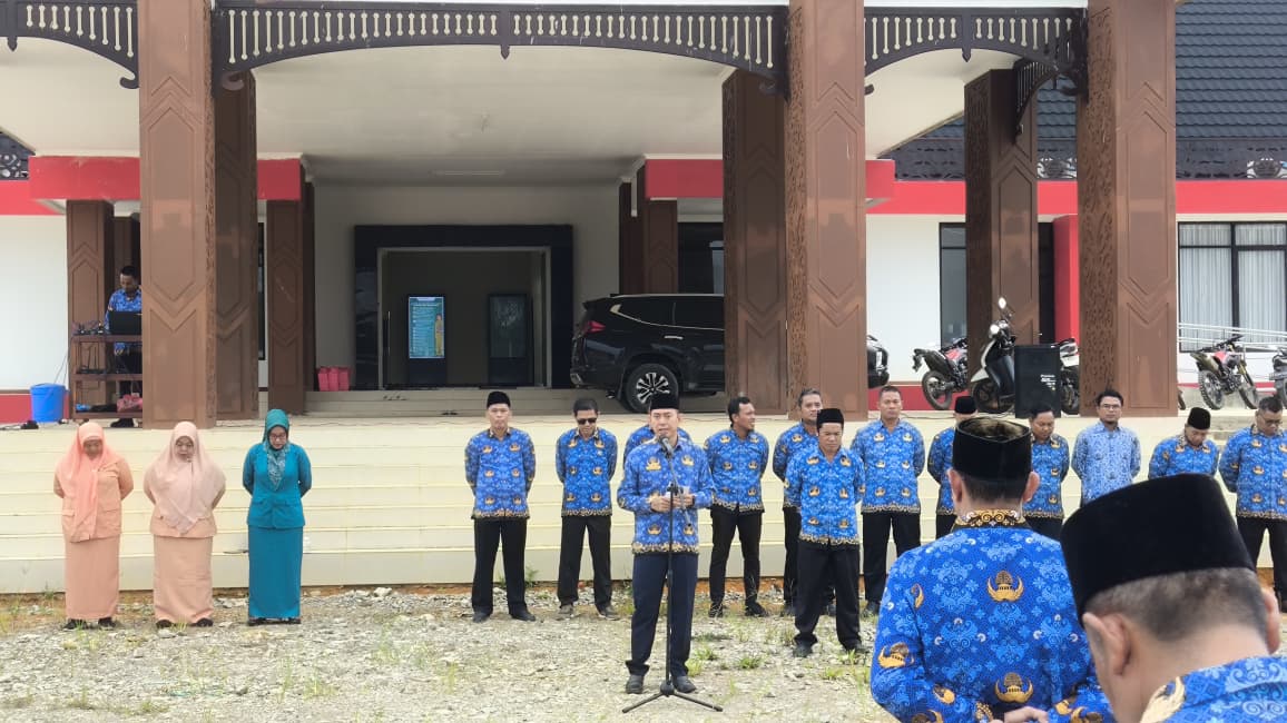 Apel Gabungan HUT KORPRI ke-54 di Kecamatan Kota Bangun Darat Berlangsung Penuh Semangat