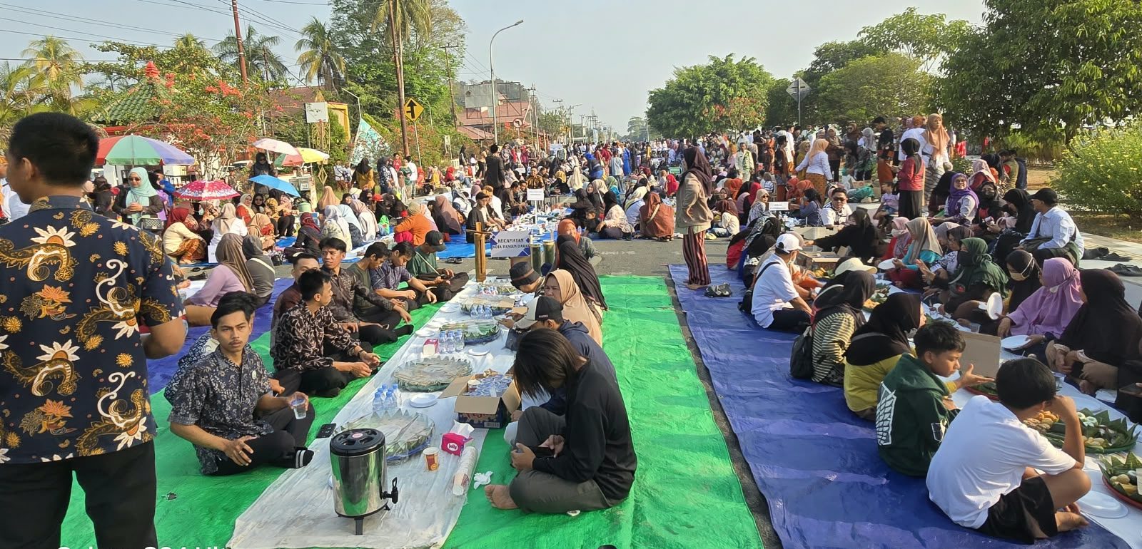 Kecamatan Kota Bangun Darat Ikuti Beseperah, Tradisi Makan Bersama di Erau Adat Kutai 2026